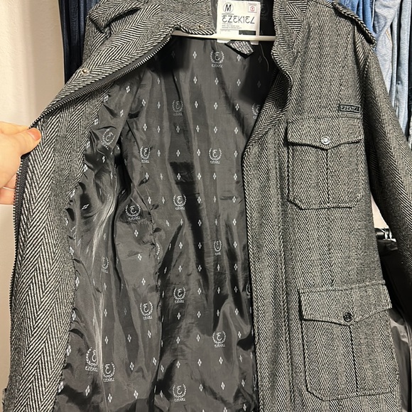 Jacket - Picture 3 of 3